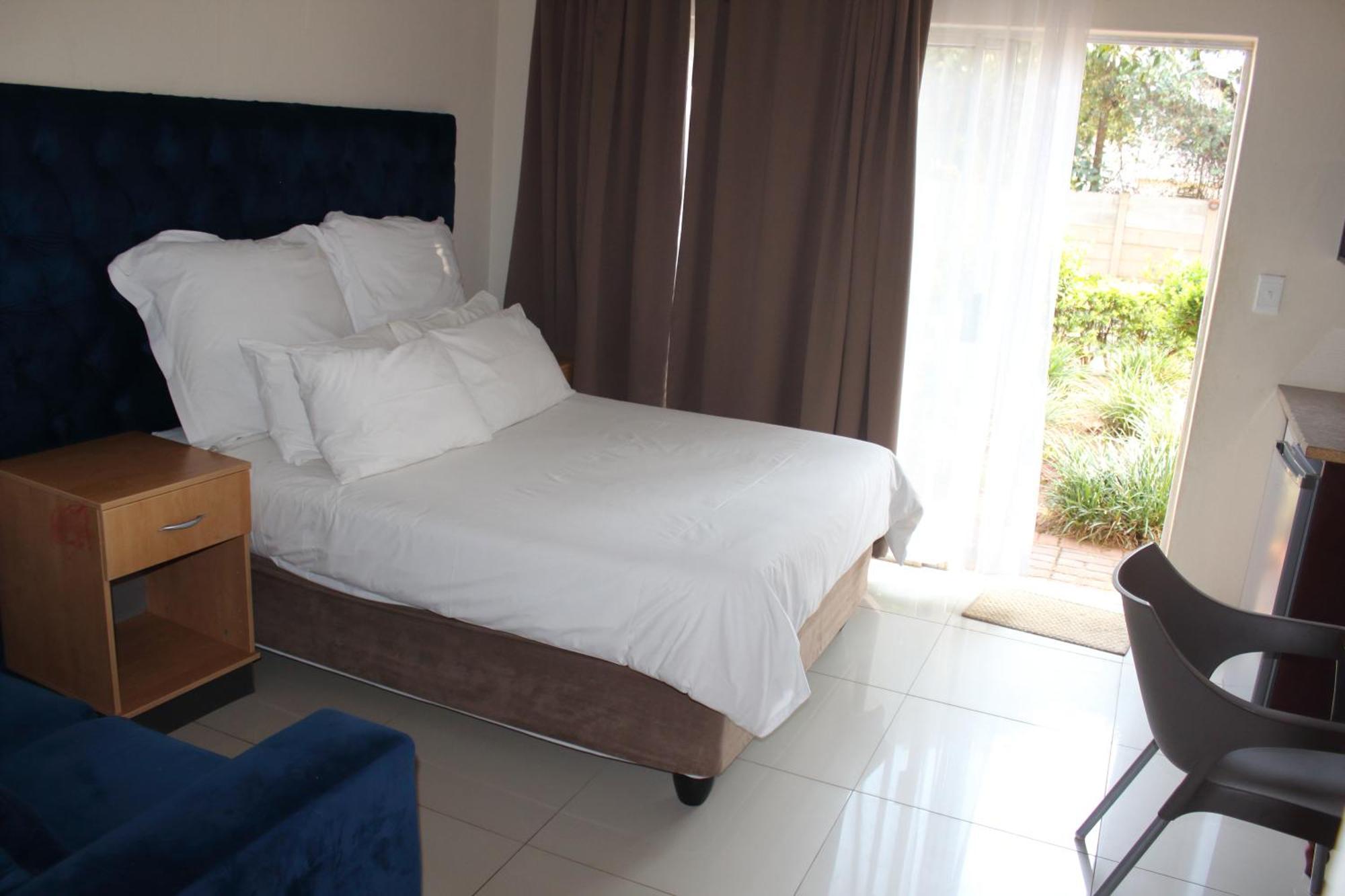 Purple Olive Guest House Претория Экстерьер фото