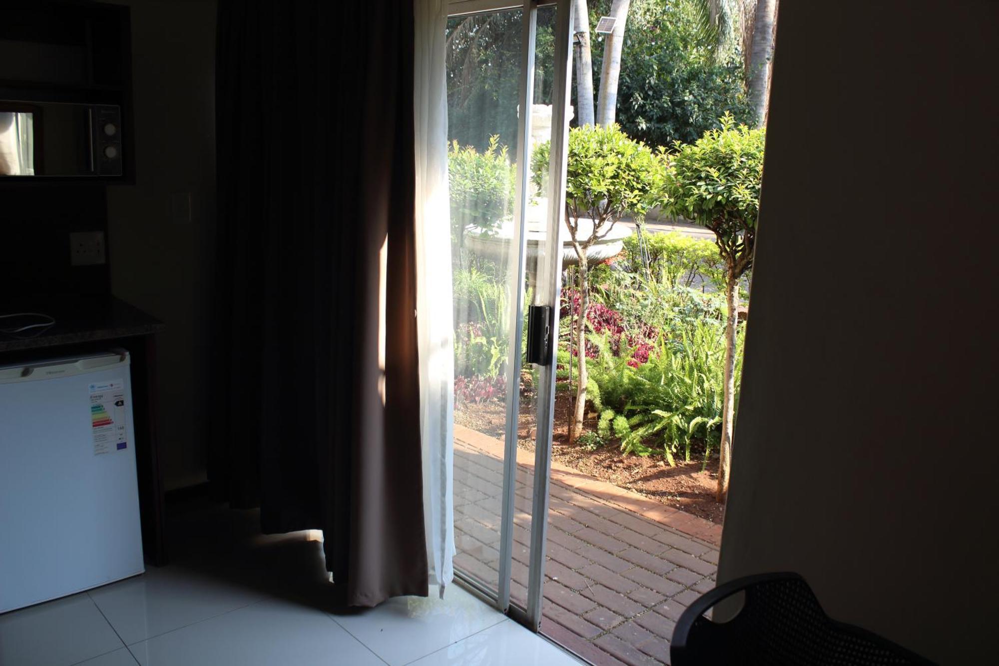 Purple Olive Guest House Претория Экстерьер фото