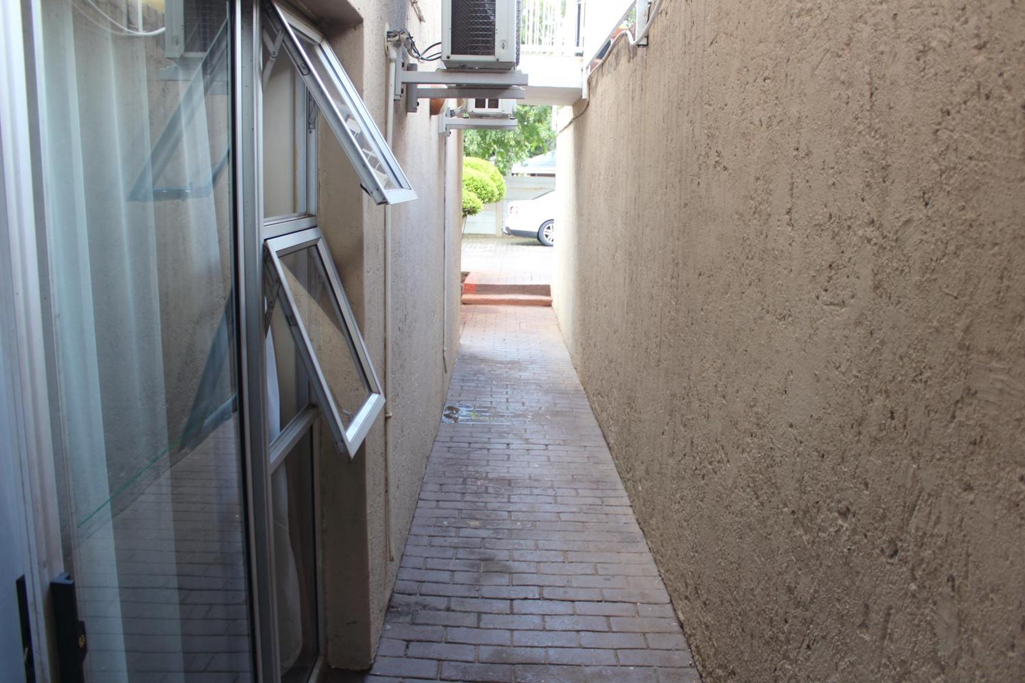 Purple Olive Guest House Претория Экстерьер фото