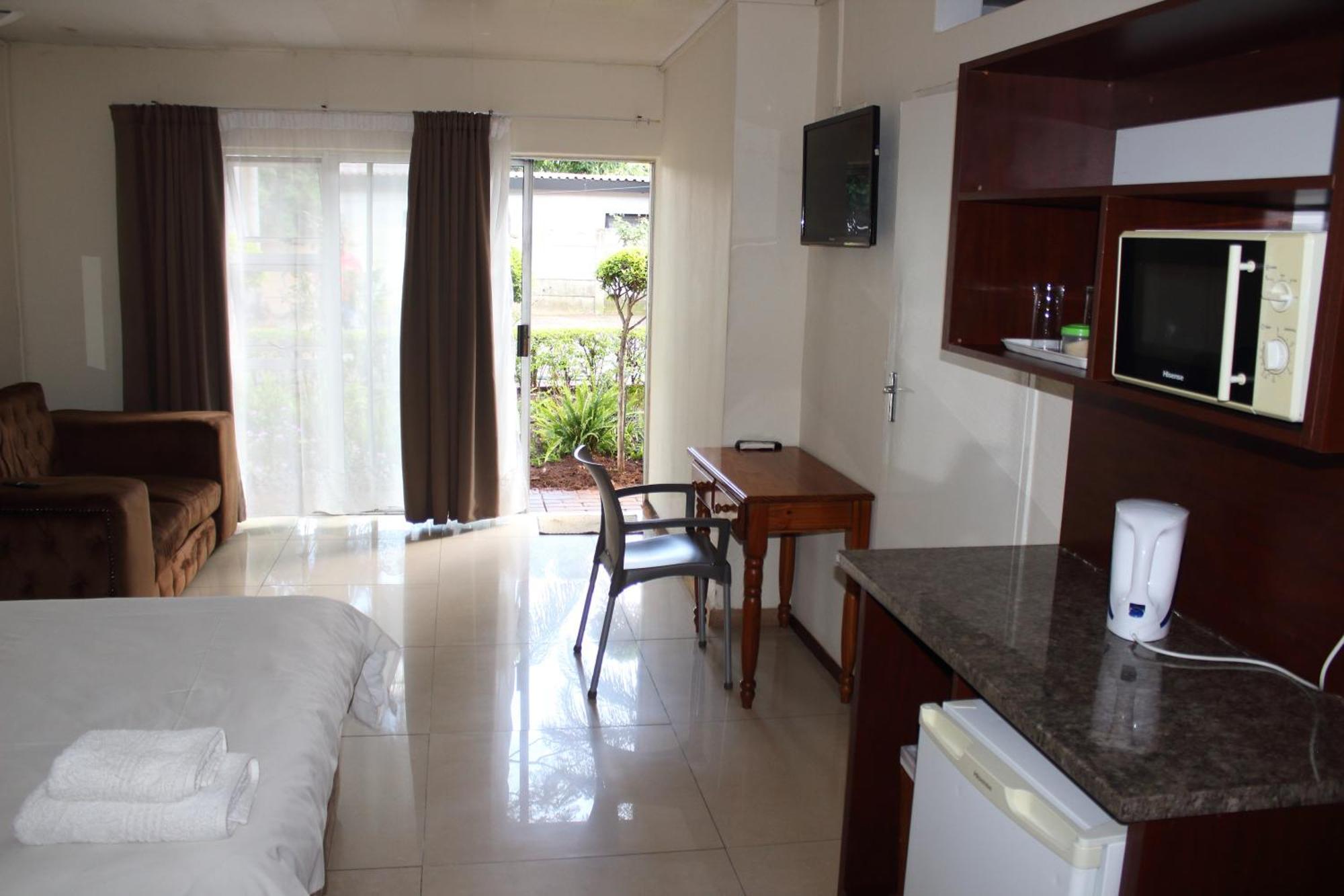 Purple Olive Guest House Претория Экстерьер фото