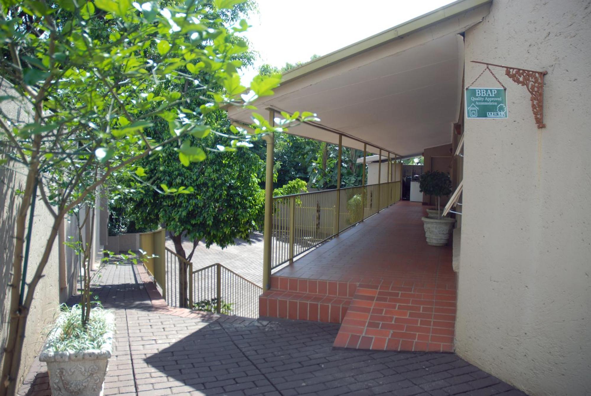 Purple Olive Guest House Претория Экстерьер фото