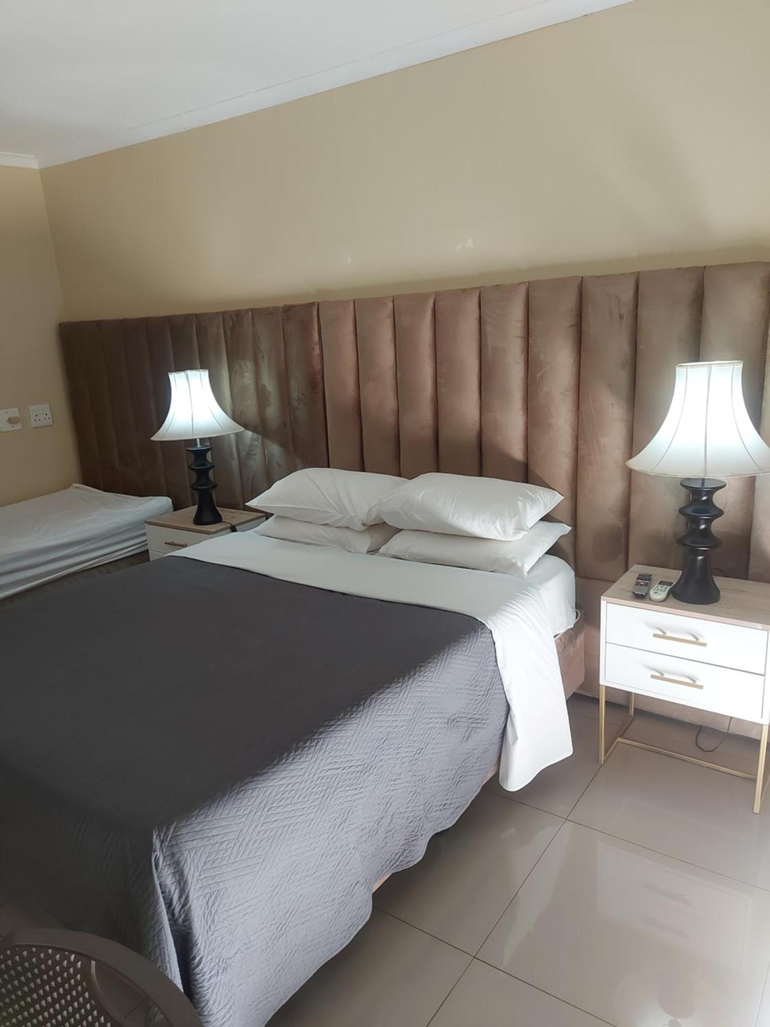 Purple Olive Guest House Претория Экстерьер фото