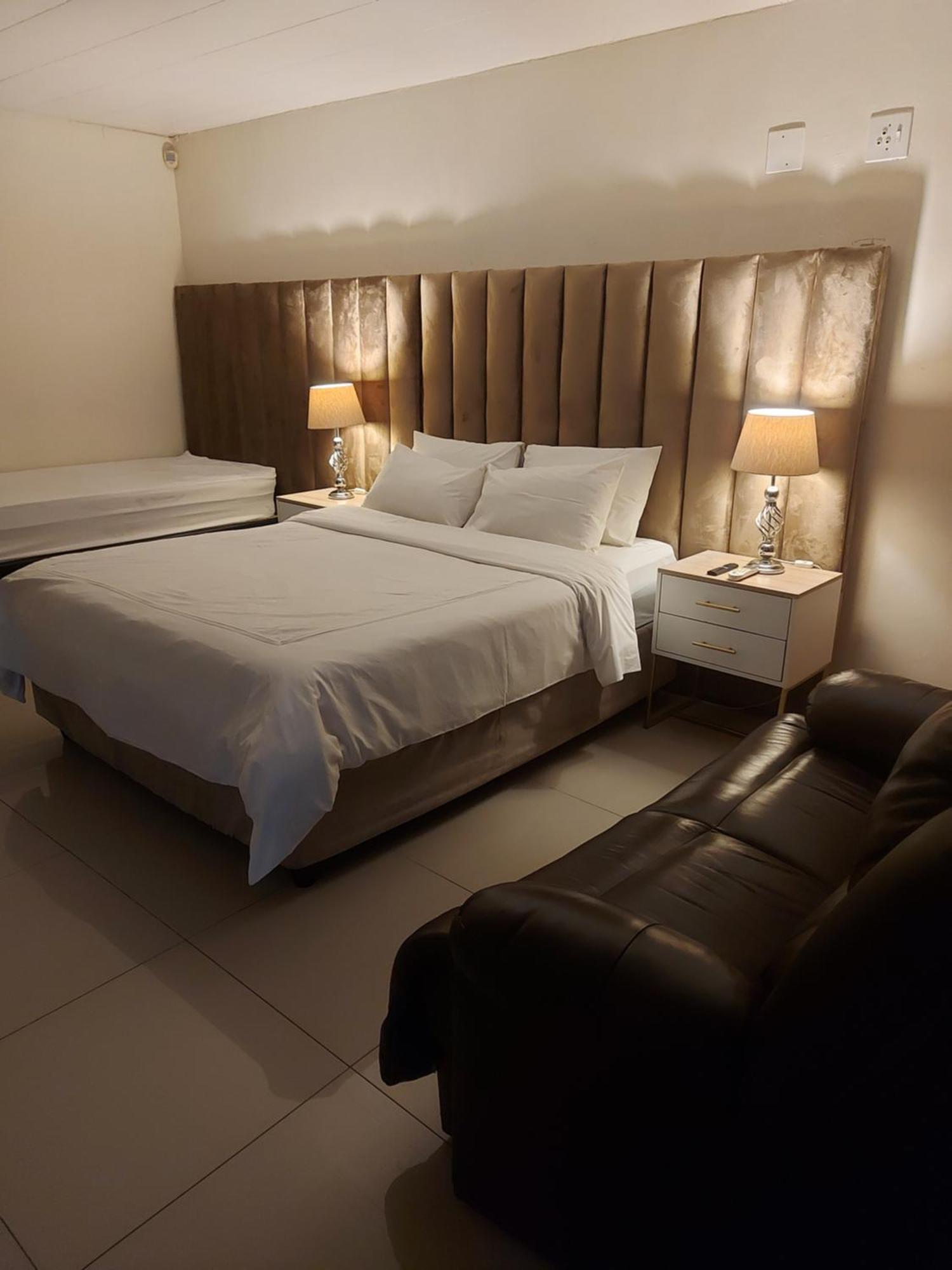 Purple Olive Guest House Претория Экстерьер фото